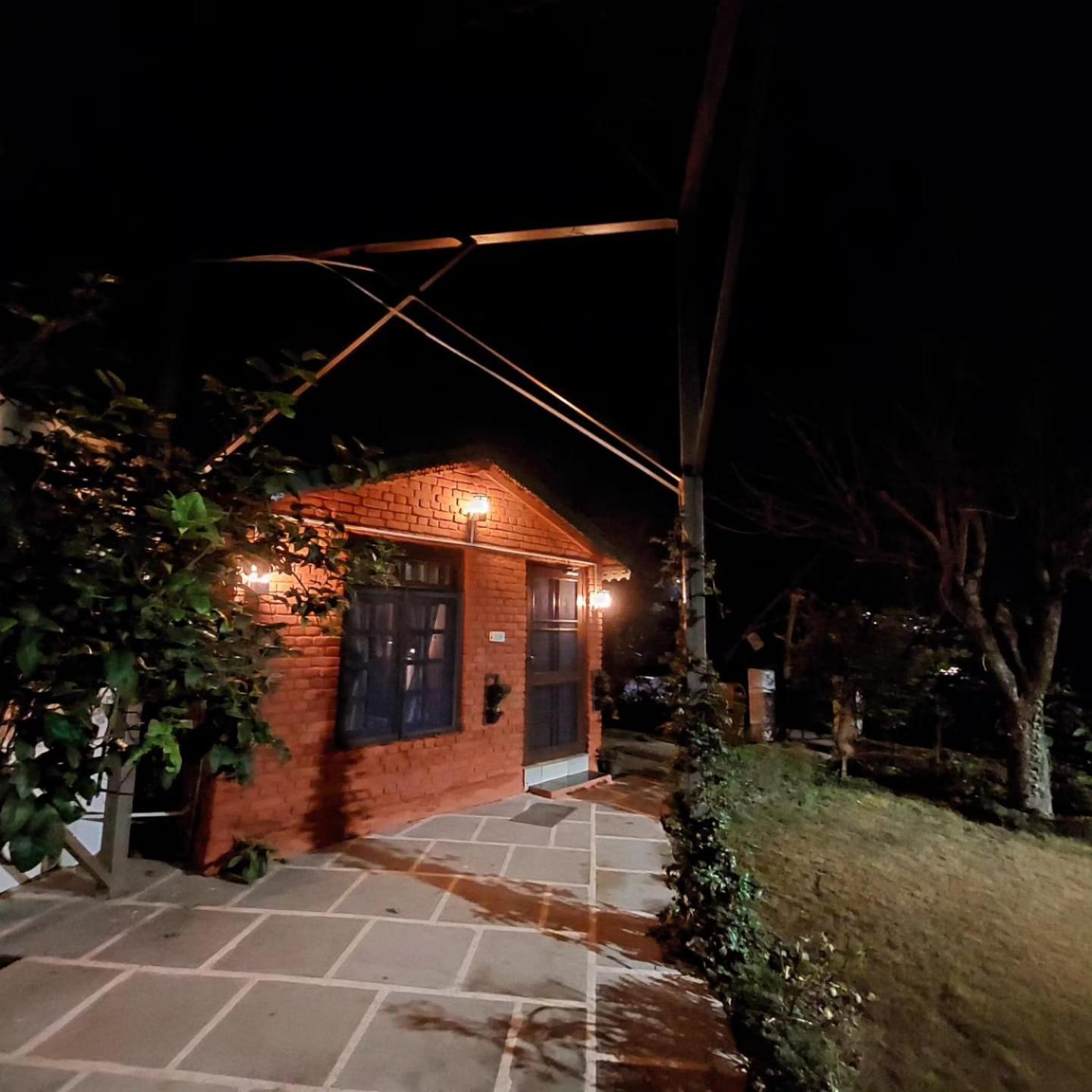 Alinda House Naukuchiatal By The Ghaur Hotel Bhīm Tāl Exterior foto