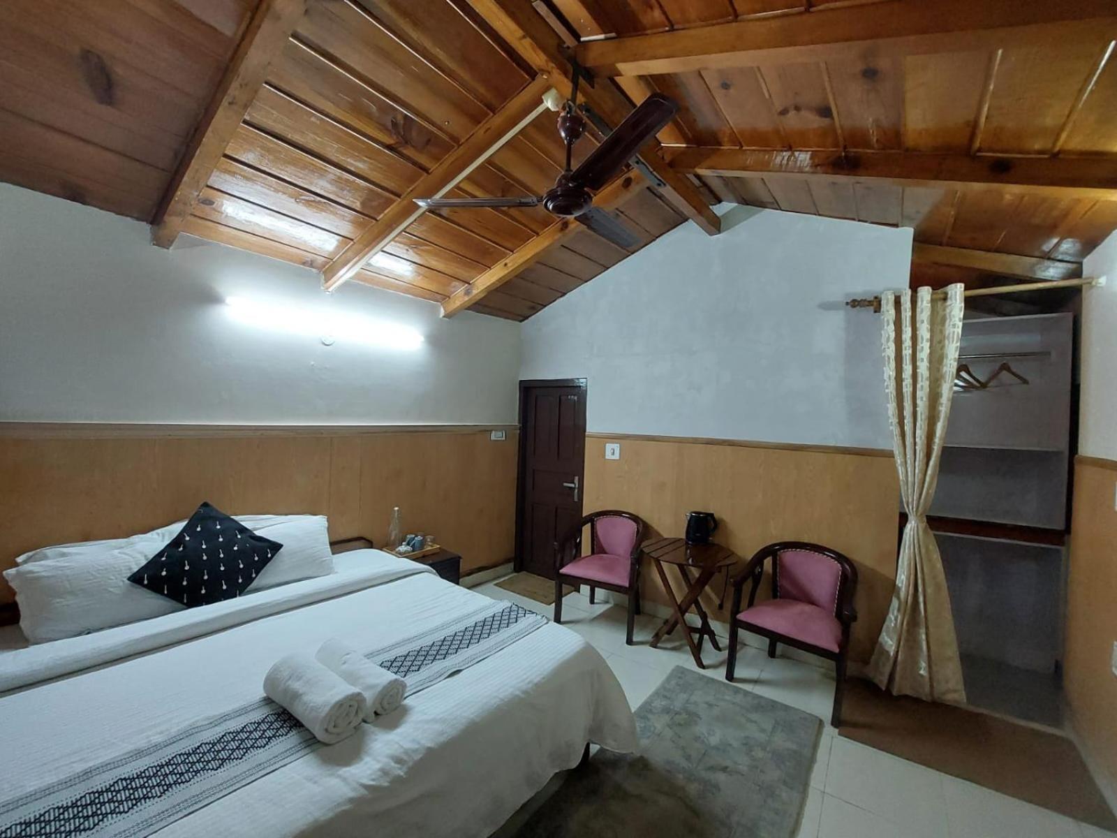 Alinda House Naukuchiatal By The Ghaur Hotel Bhīm Tāl Exterior foto